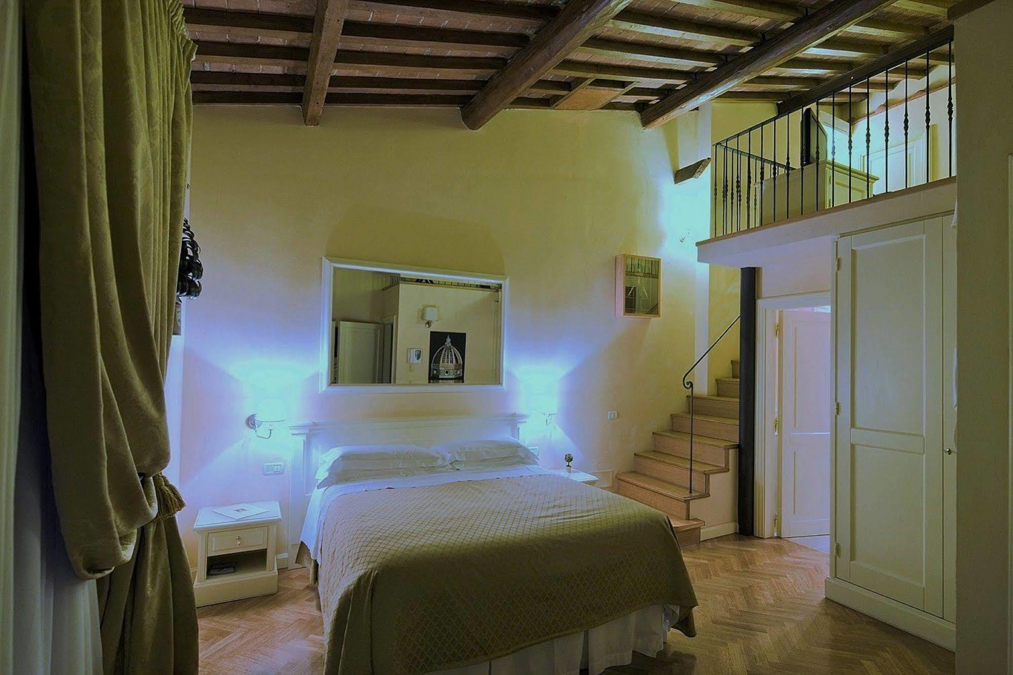 Granduomo Charming Apartahotel Florencia